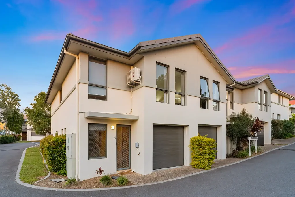 Richlands 3房 转角地块 三卧套间 现代厨浴 全屋空调 车库访客位 Modern Corner Block Townhouse | Vacant Possession | Prime Richlands Location | Call Sam Maleki