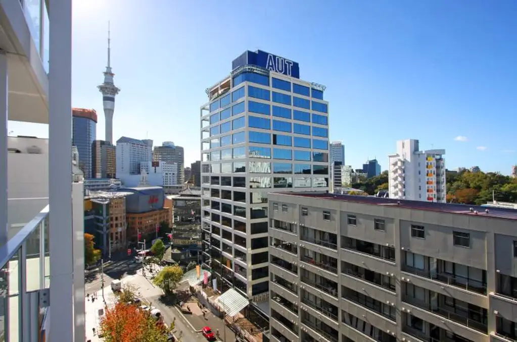 2 bedroom flexi unit with Sky tower viewing in City Centre.