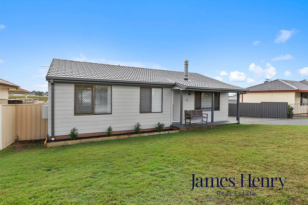 12 Waterbush Crescent, Woodberry, NSW 2322