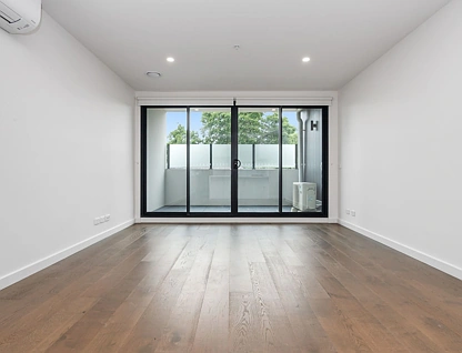 205/14-16 Springfield Avenue, Croydon, East Melbourne, 2 침실, 2 욕실, Apartment