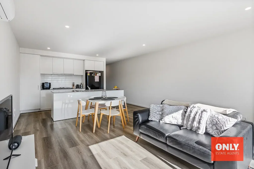 Hampton Park 2બેડરૂમ Near-New Lakefront Townhouse in Parkview Estate (Move-In Ready)