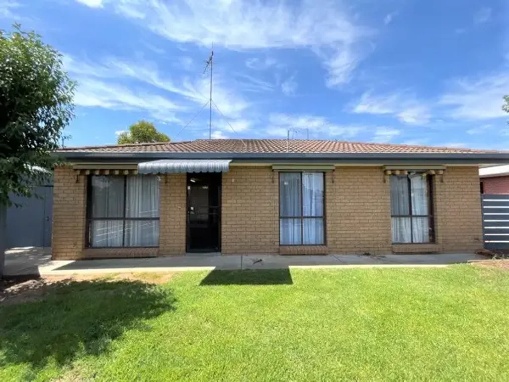 Beautifully Renovated Unit!