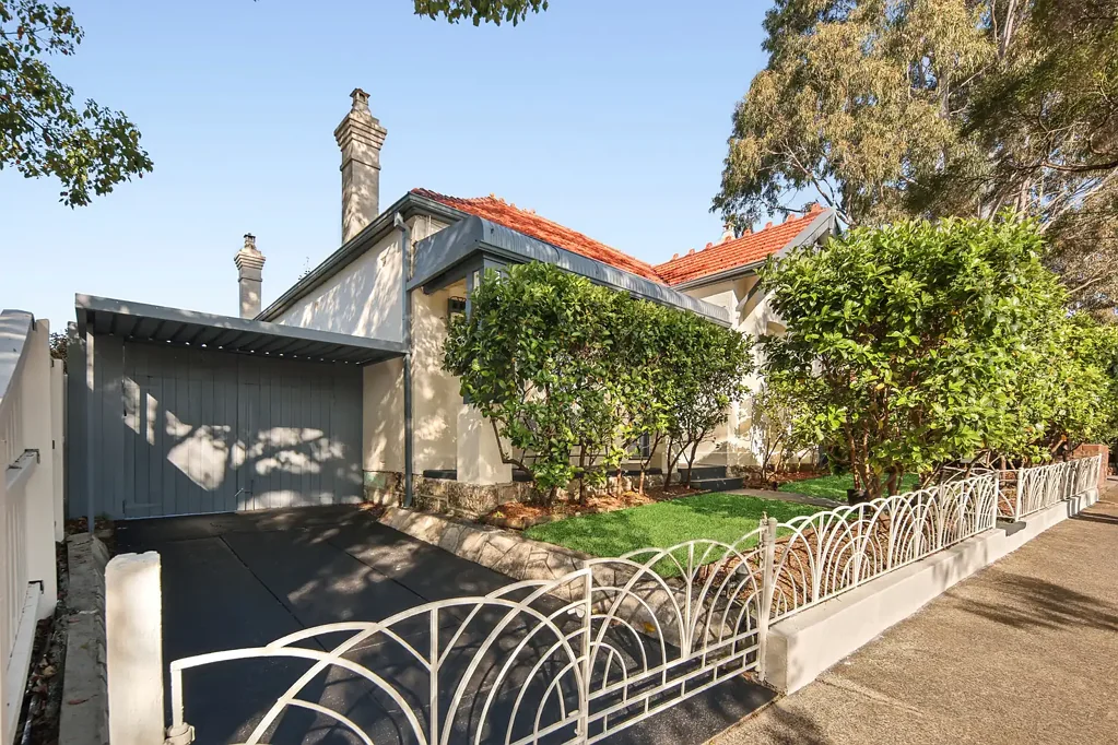 Ashfield 4 Bedroom Character-Filled Bungalow In A Lifestyle Location