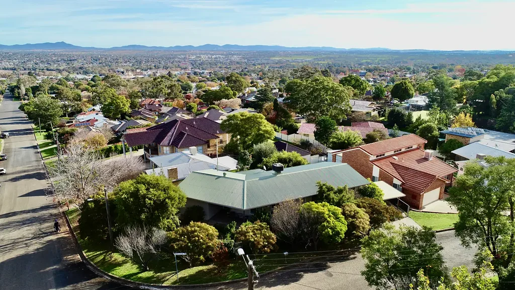 2 Bellevue Crescent, Tamworth, NSW 2340