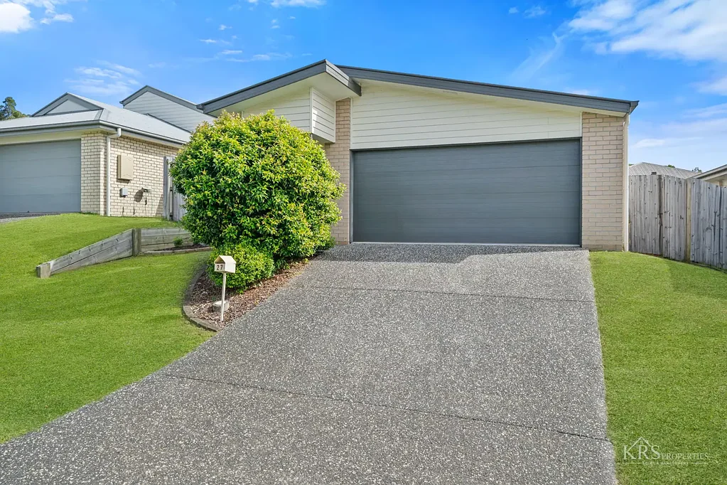 Holmview 4ਬੈੱਡਰੂਮ VACANT POSSESSION | TWO LIVING AREAS | LOW MAINTENANCE LIVING