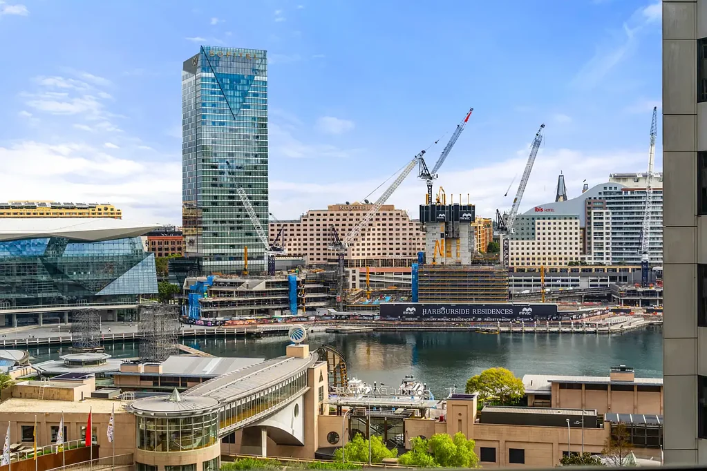 Sydney 2બેડરૂમ OVERSIZED TWO BEDDER, 148m2 APARTMENT IN ASTORIA TOWER