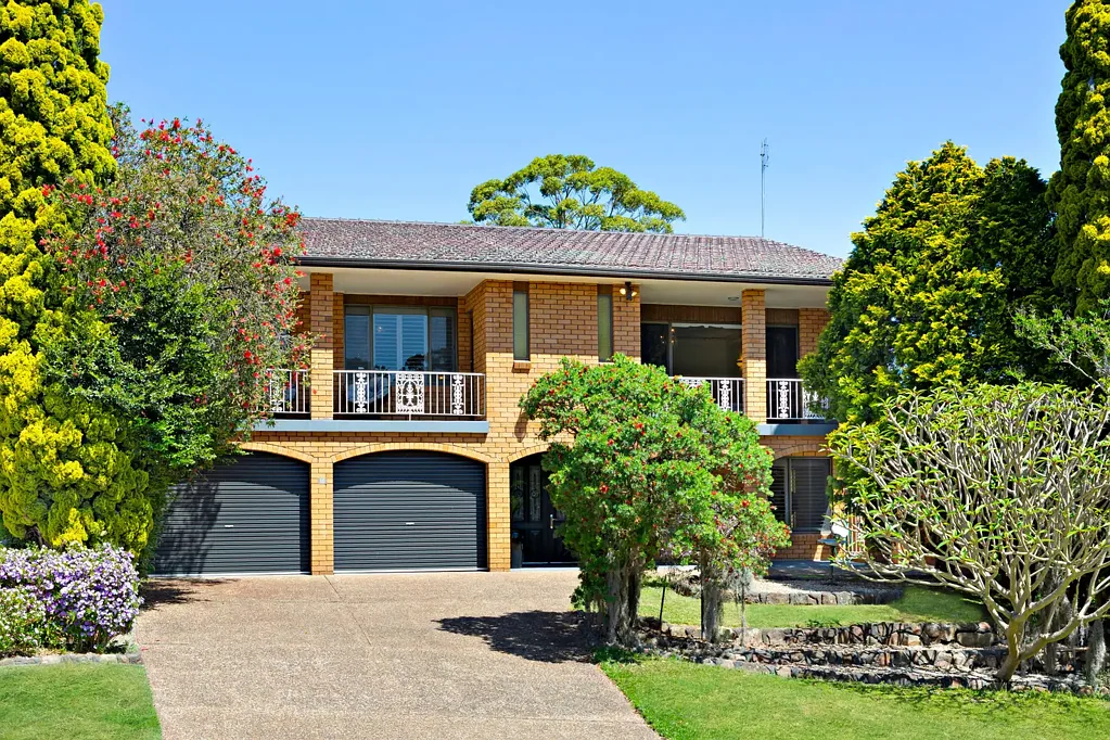 Glendale 4房  Spacious and Charming with Delightful Backyard Oasis