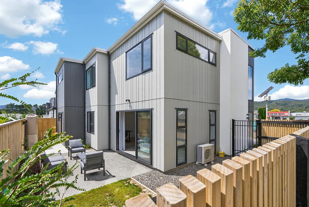 Wainuiomata 3 Bedroom 20K Incentive! Great Location, Ready to Move In!