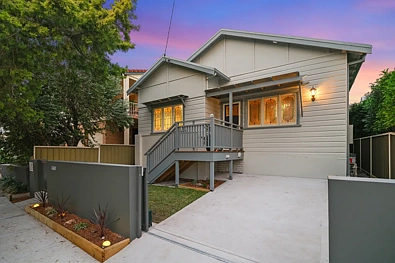 Merewether 3chambre Put simply, period charm & modern updates, 650m to the beach