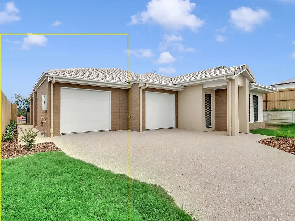 Low Maintenance Living in Prime Morayfield Location!