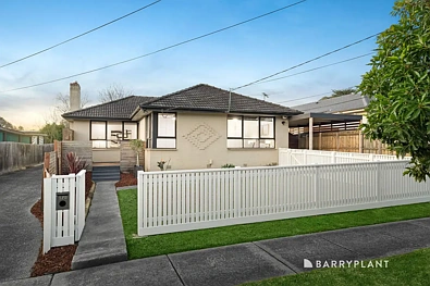 Wantirna South 3 Slaapkamer Your Renovated Haven in a Prime Location!