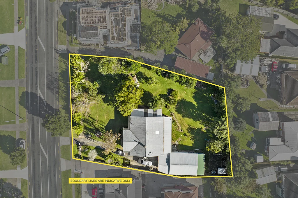 Mangere East 4Moenga As Rare As Hens Teeth - 2015m2
