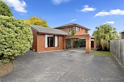 18 Aberdeen Drive, Dandenong North