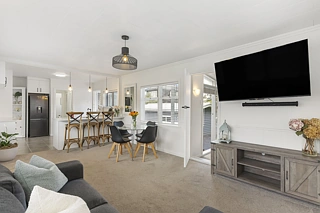 2/49 Waterloo Street, Howick, Manukau City