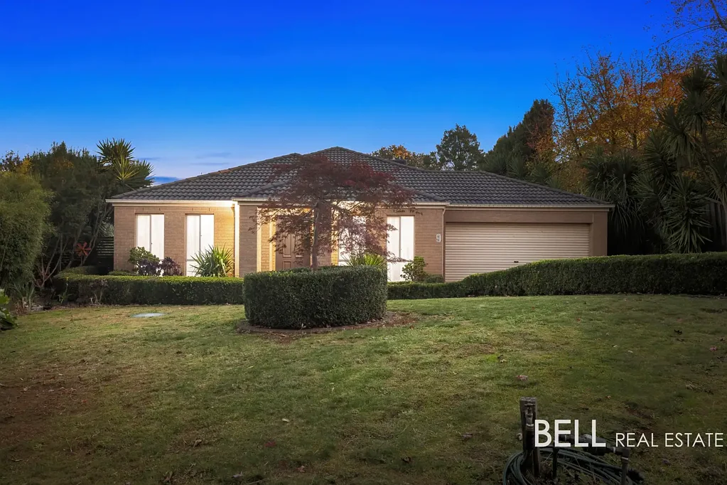 Gembrook 4房  Spacious Family Living in a Peaceful Gembrook Setting – Walk to Town on 1,117sqm
