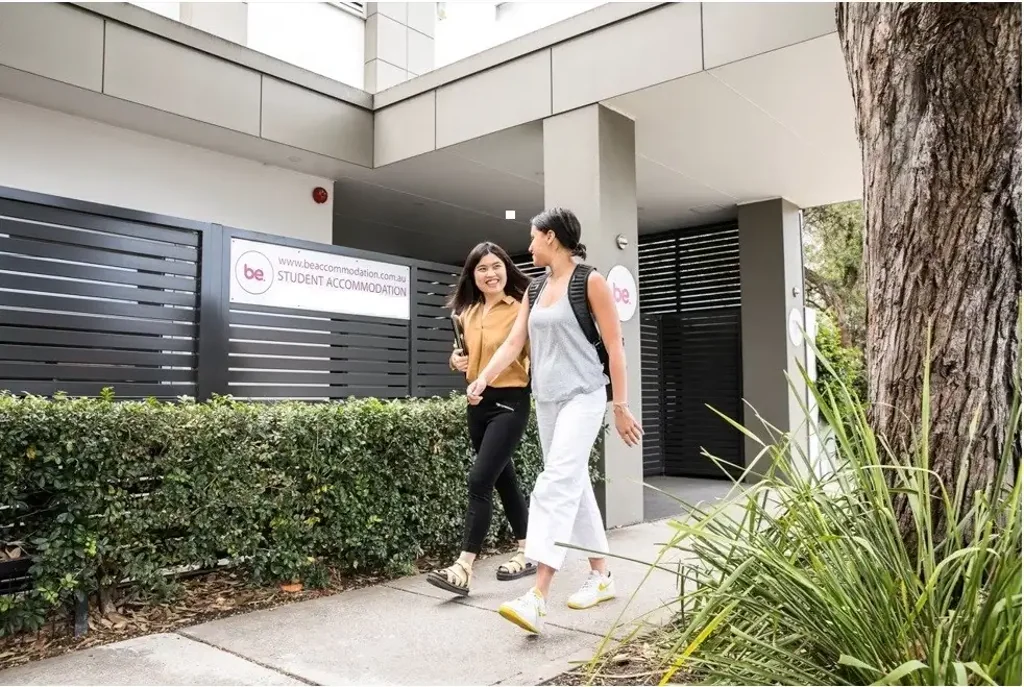 Student Accommodation - Fully furnished - All bills included