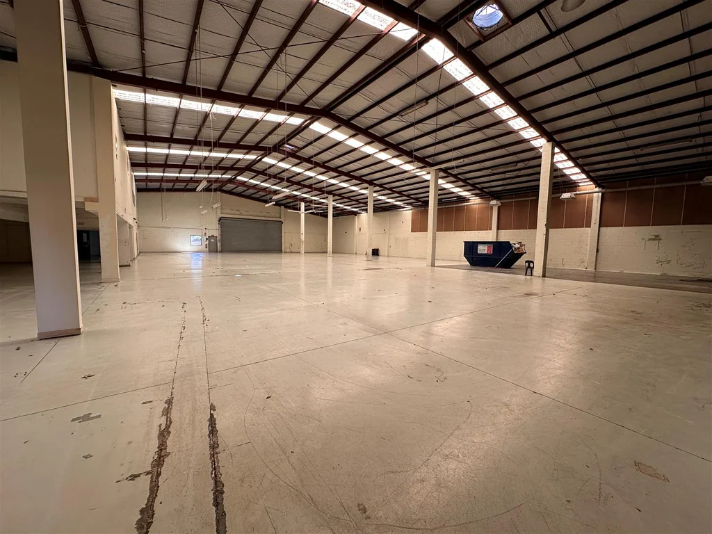 Mount Wellington 2078sqm WAREHOUSE WITH LARGE POWER