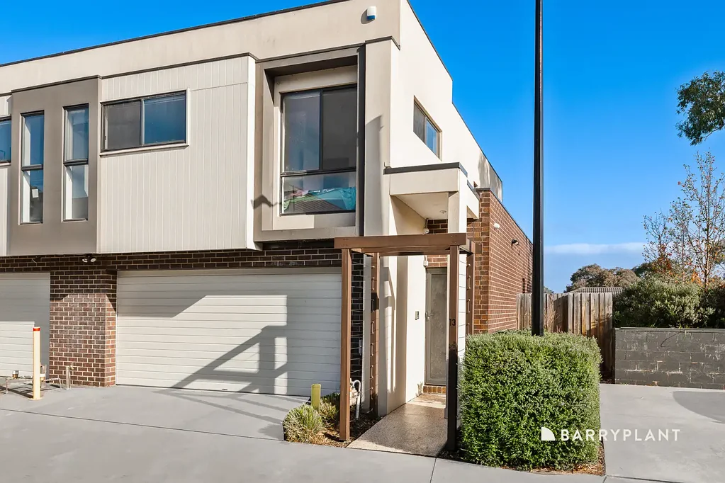 South Morang 3Phòng ngủ Exceptional Living in a Peaceful Parkside Setting!