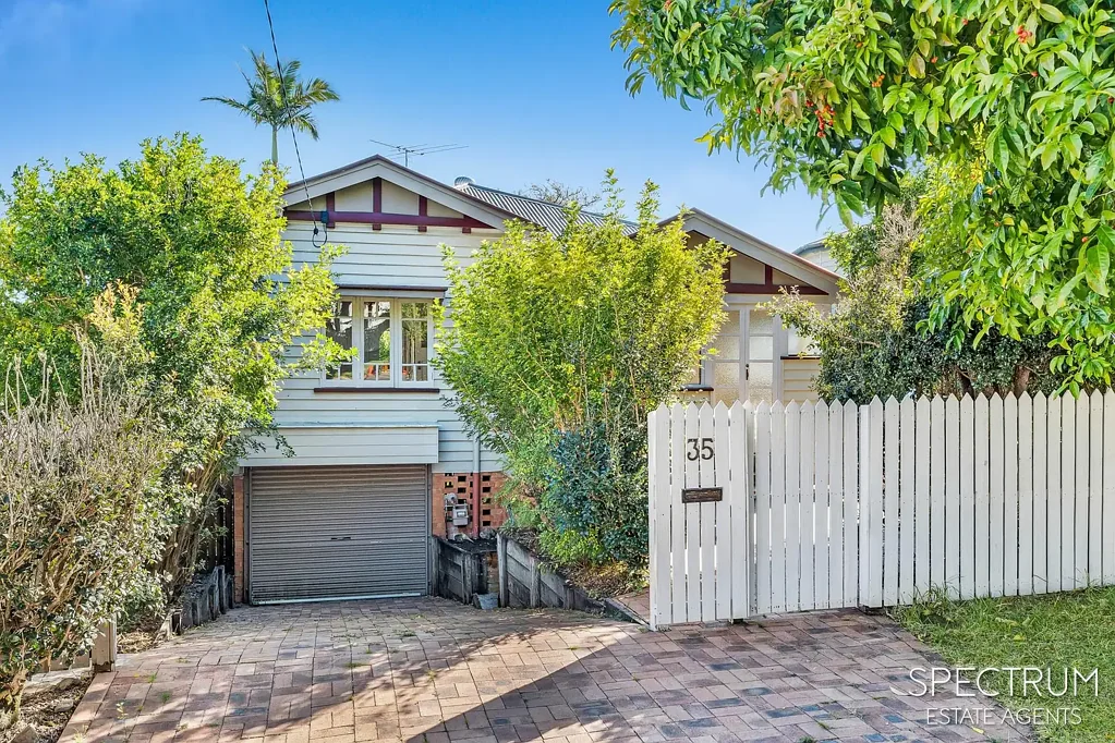 Timeless Queenslander Charm Meets Windsor Convenience