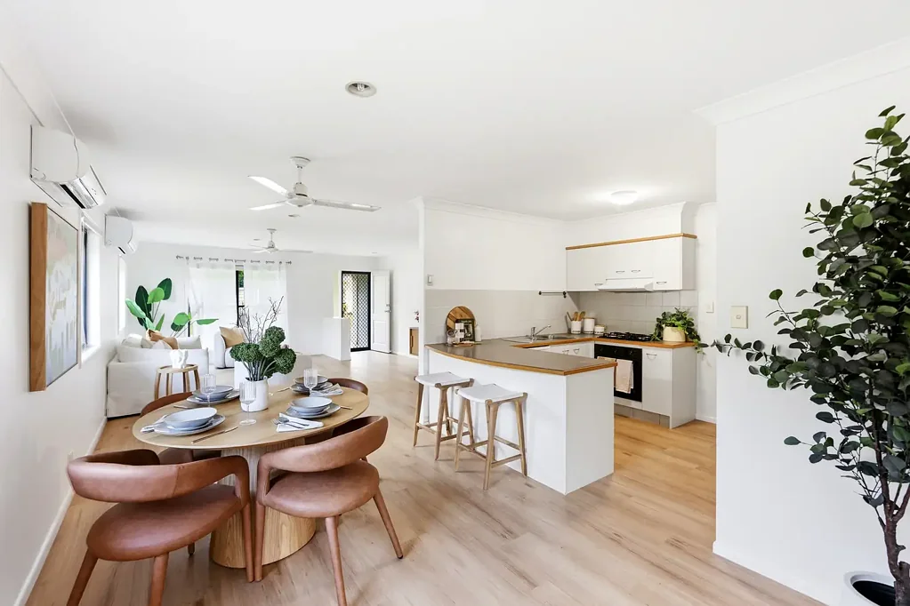 Burleigh Waters 3房  PRIME POSITION WITH ENDLESS LIFESTYLE APPEAL