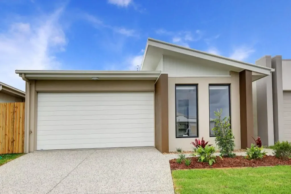 17 Bluff Street, Birtinya, QLD 4575