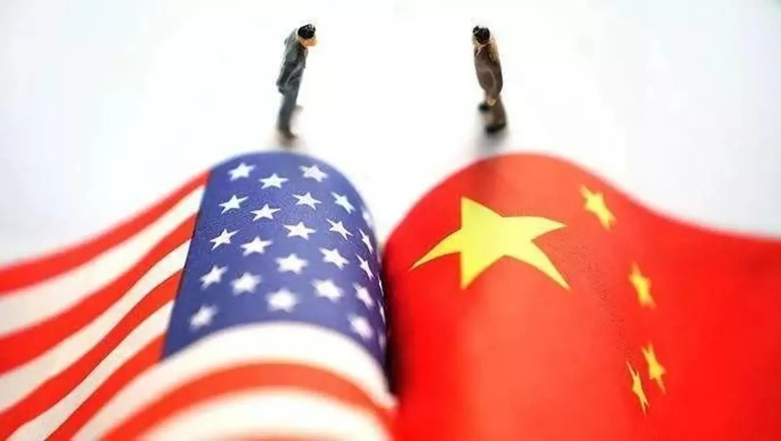 妈，我在澳洲快活不下去了。