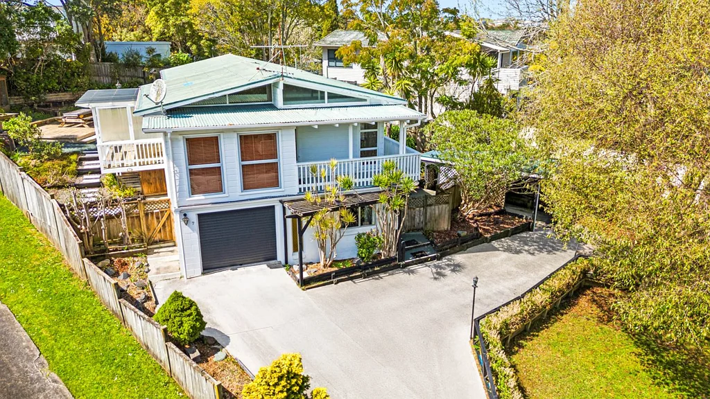 7 Ridgewood Crescent, Birkenhead, North Shore City, Auckland
