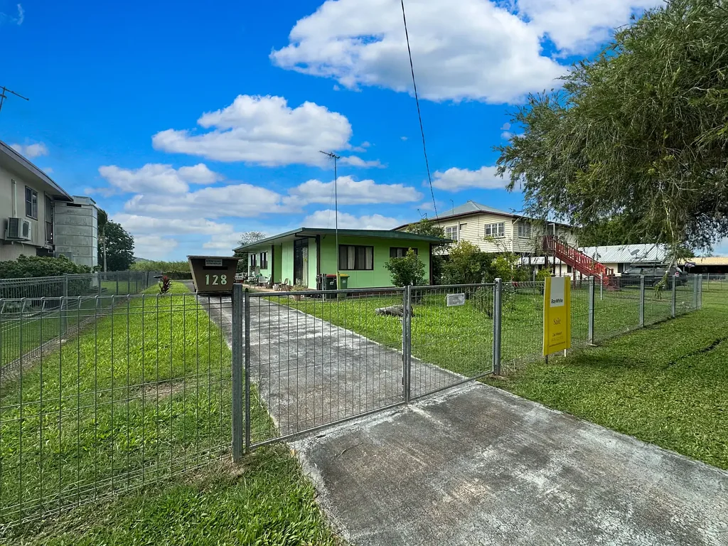 128 Broad Street, Sarina, QLD 4737