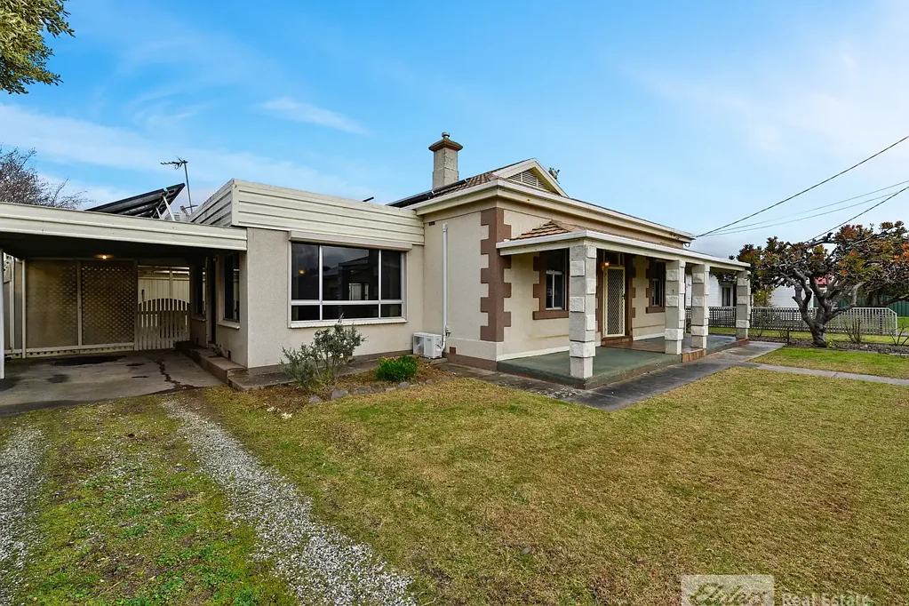 15 Stuckey Street, Millicent, SA 5280