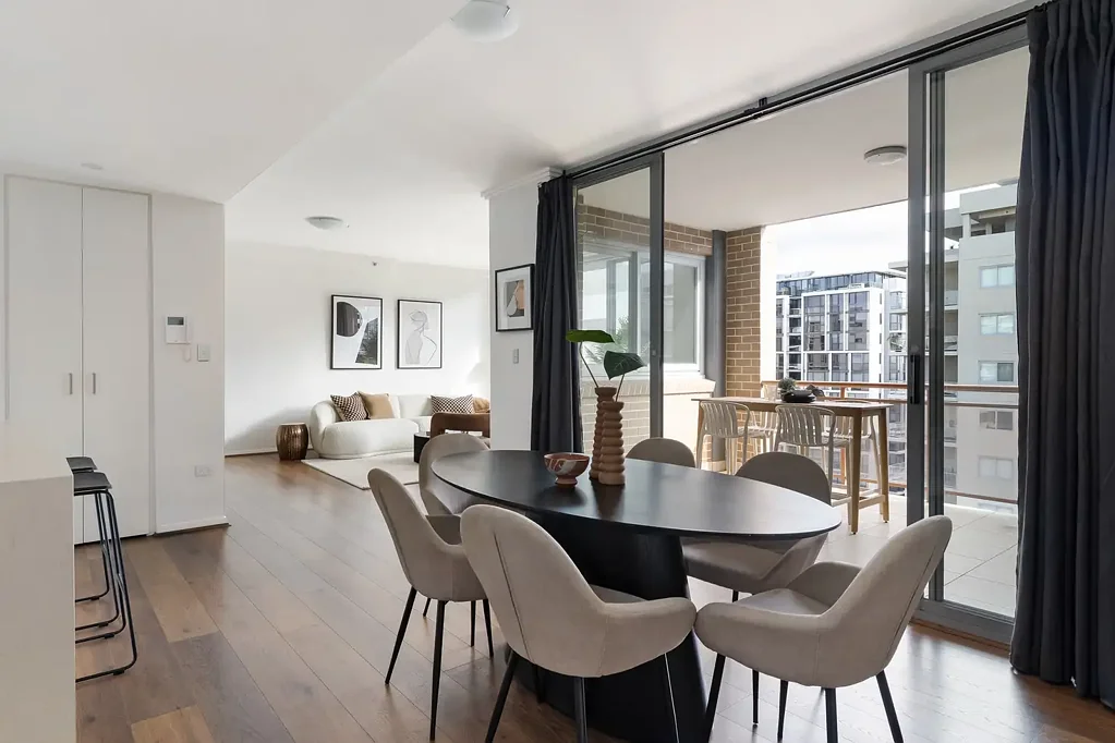 Mascot 2Kwarto Deluxe apartment with rare tri-balcony design