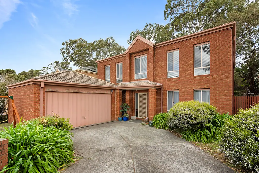Sandringham 4Kwarto INSPECT BY APPOINTMENT - Peaceful, Private, and Position Perfect!