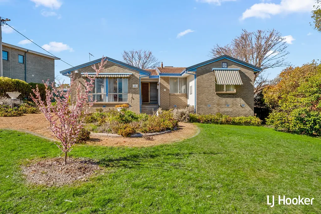 Scullin 3房  This is a Great First Home!