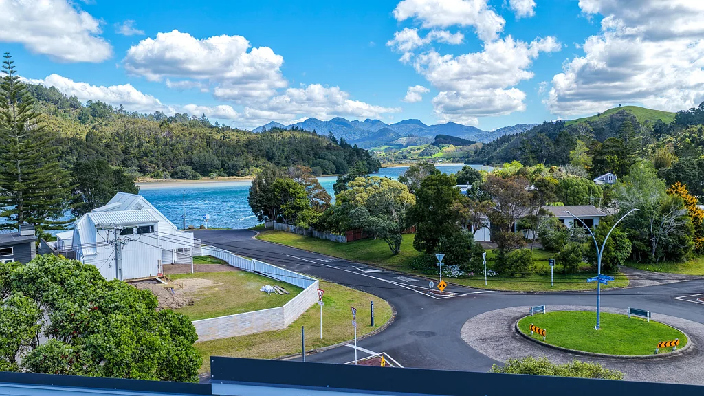 Whangamata 4غرفة نوم Views, modern, private and exceptional