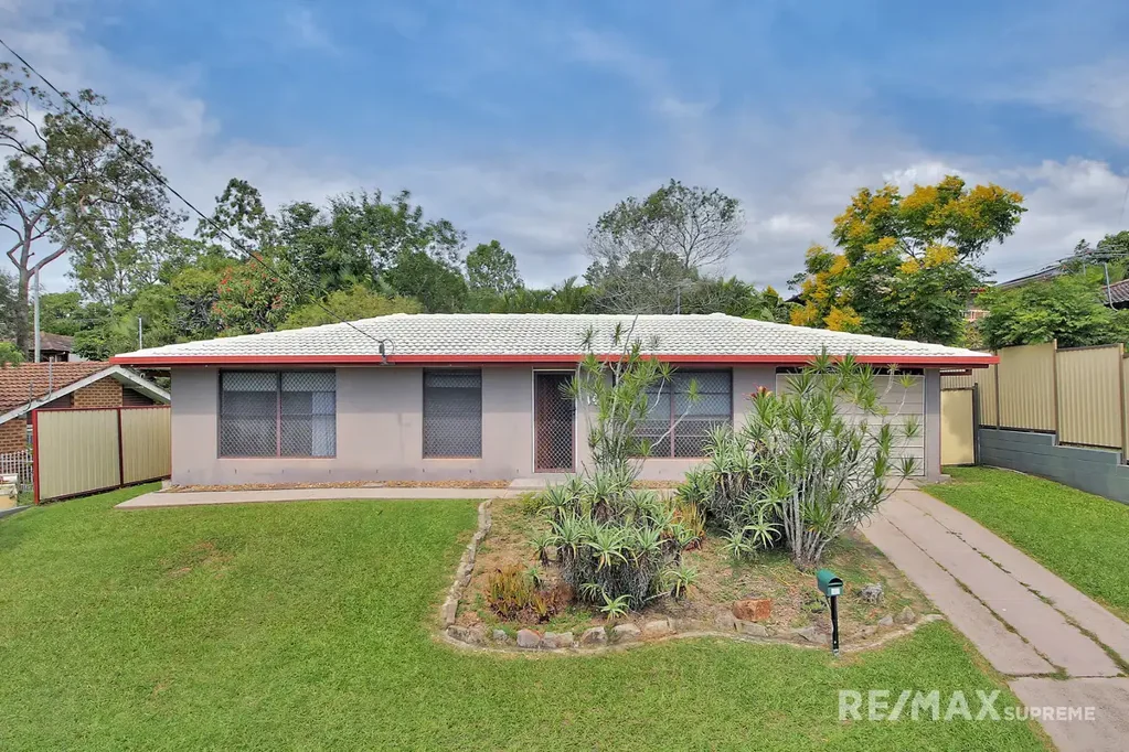 Collingwood Park 3غرفة نوم Spacious 607sqm Block with Family Comfort & Investment Potential