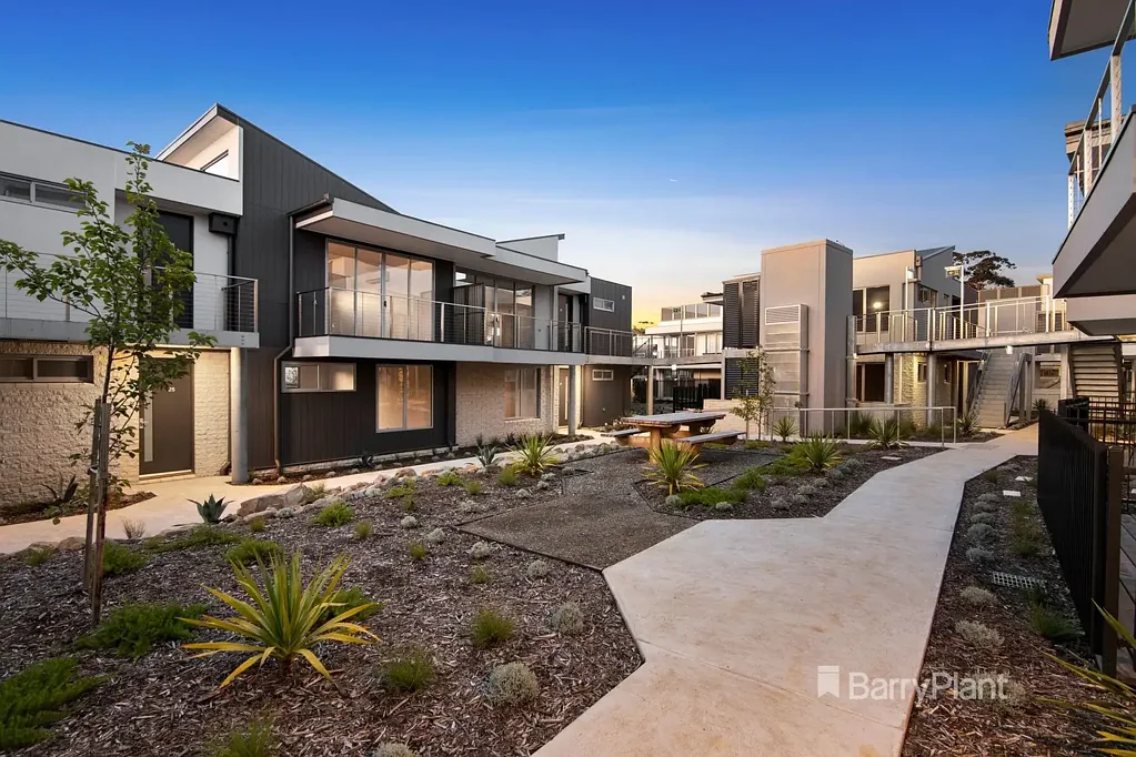 Exclusive 3 bedroom Ground floor Apartment