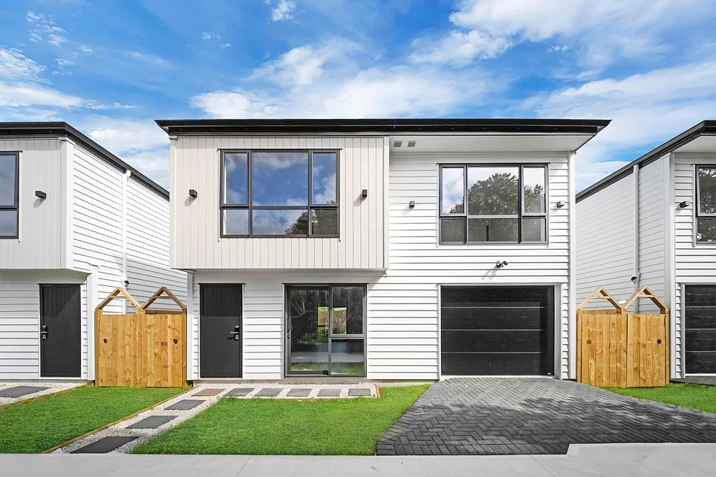 Papatoetoe 4 Slaapkamer Brand New Standalone 4-Bedroom Homes with Garage