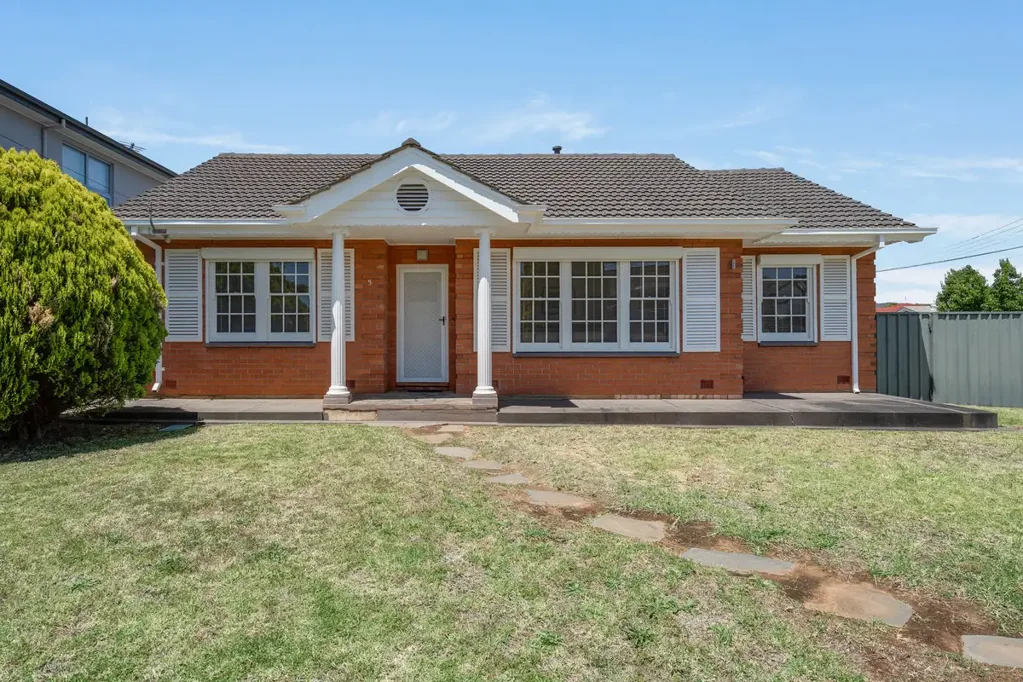 5 Ambrose Avenue, Campbelltown, SA 5074