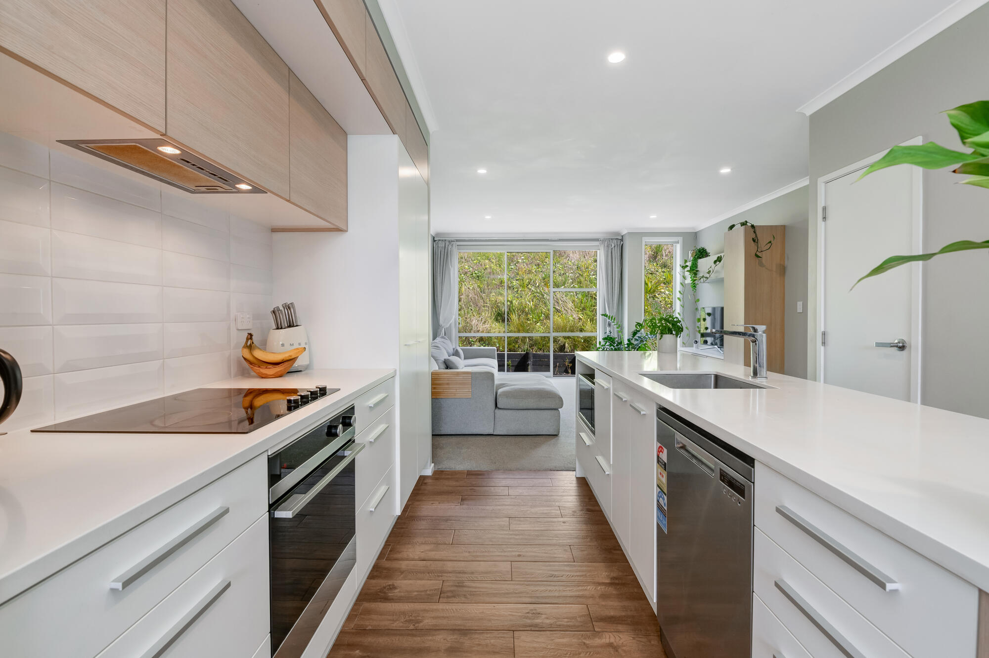 41 Sanremo Lane, Stanmore Bay, photo 3