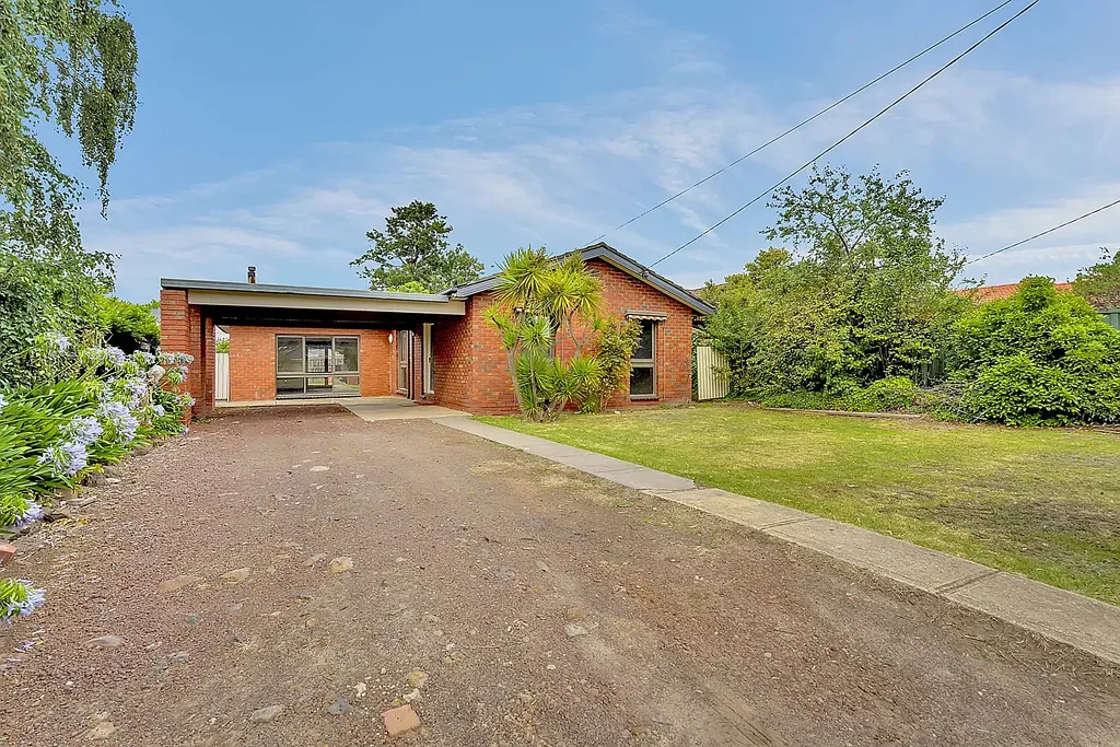 Excellent Location, Close to the train station