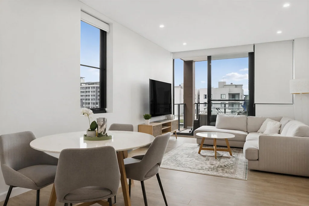Homebush 1Kwarto Modern Apartment Living with Spacious Interiors & Elevated District Views