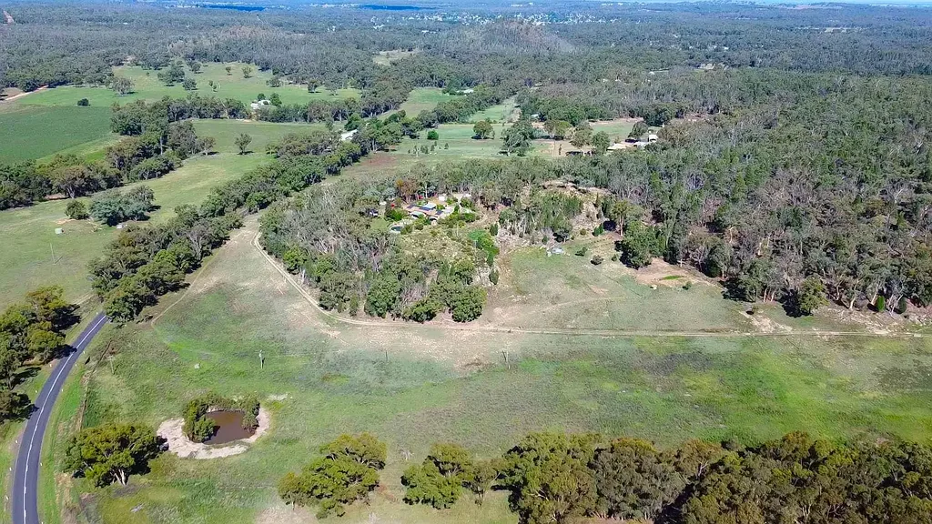 Coonabarabran  A Rare Architechtual Gem with Stunning Views  111.3 acres