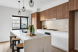 4/31 Haig Street, Heidelberg Heights