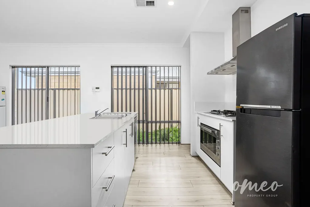 10 Mallacoota Parade, Anketell, WA 6167