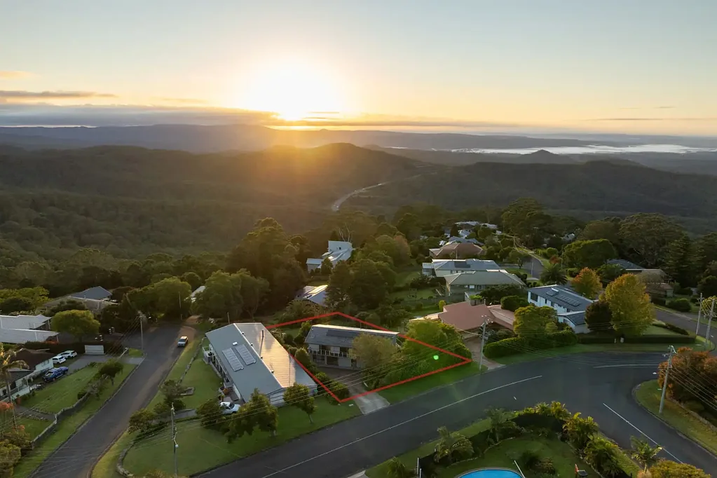 10 Skyline Drive, Blue Mountain Heights, QLD 4350