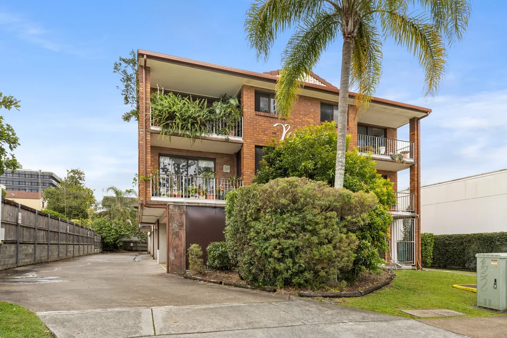 1/18 Garden Street, Southport, QLD 4215