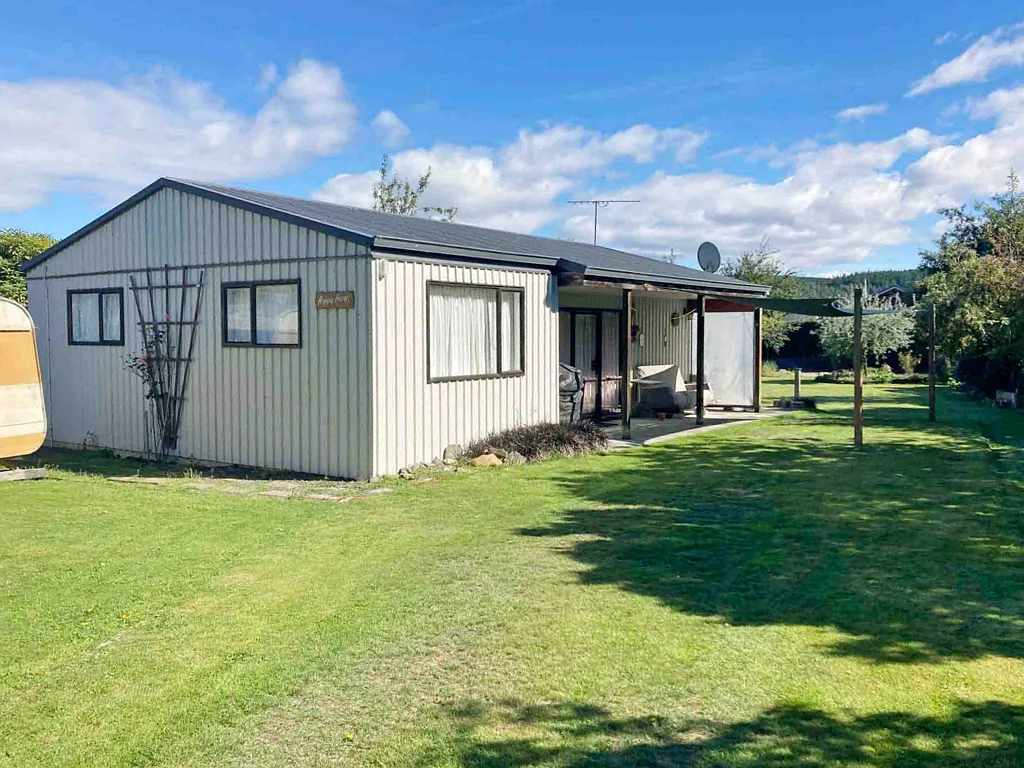 13 Scotswood Street, Waikaia, Southland