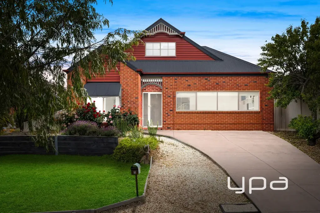 Craigieburn 4房 creekside口袋珍品 538平米拐角地 三厅四卧 主卧套房 壮丽parkland视野 管道燃气供暖 步行优质学校 步行Kallo Town Centre The One You’ve Been Waiting For – Landmark Family Living by the Creek