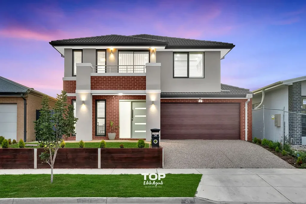 Clyde North 4房  Contemporary Elegance and Space for the Whole Family