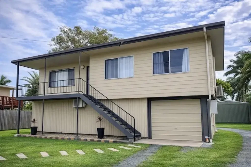 South Mackay 3ห้องนอน Charming 3 Bedroom Home - Perfect for a Family or Investors!