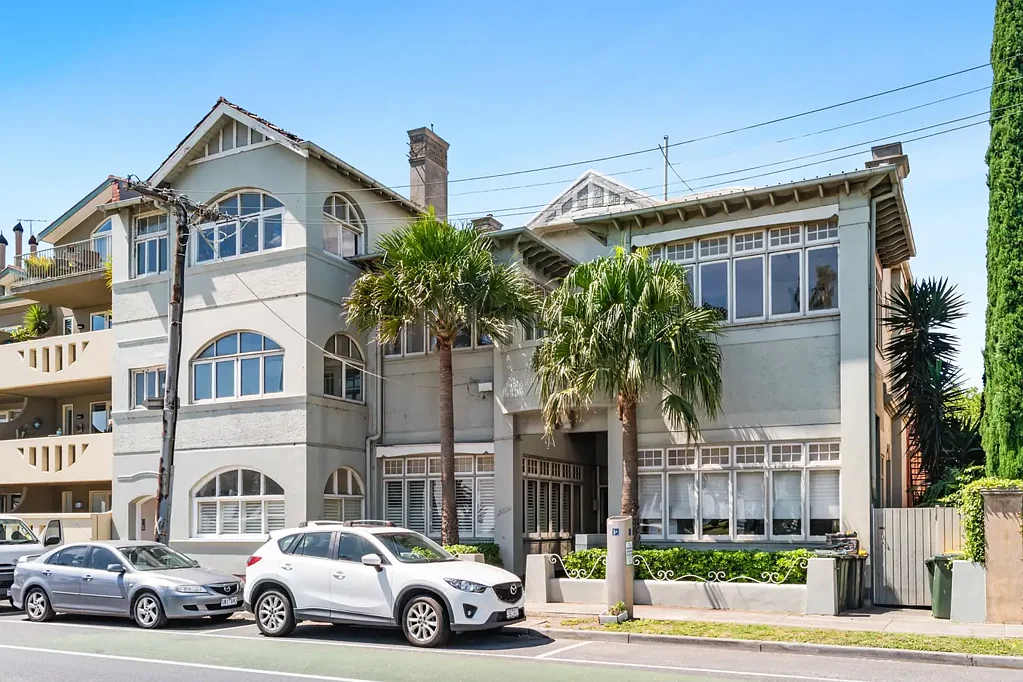 Beautiful Beachside Living